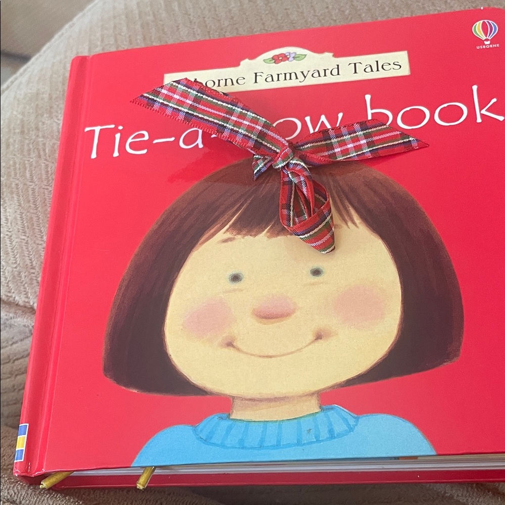 Usborne Tie-a-Bow Book - Red Cover